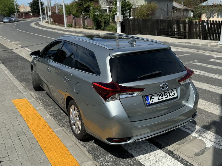 Toyota Auris Hybrid