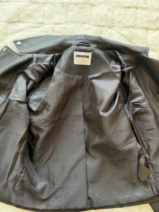 Дамско преходно яке