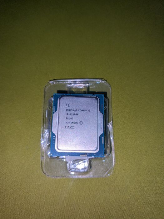 Продам процессор Intel Core i3-12100f + боксовый кулер