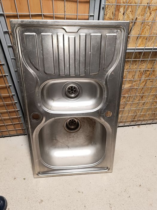 Chiuvetă inox doua scurgeri