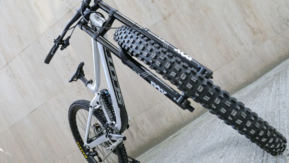 Scott Gambler 920, състезателен DH, 29 цола, FOX 40, Shimano Saint