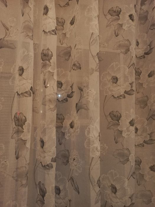 Тюль новый, на кухню, готовой лентой размер  4×2,45