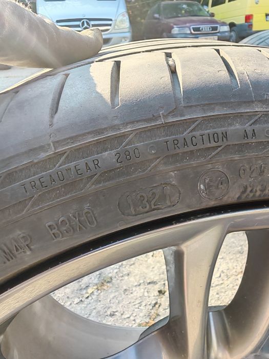 Continental  245 35 18