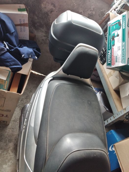 Продавам макси скутер Сузуки бъргман 400кубика във отлично състояние