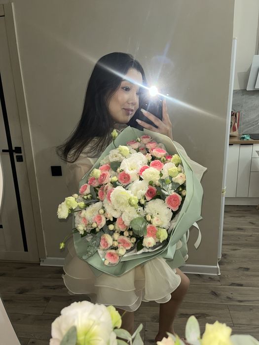пышный букет цветов