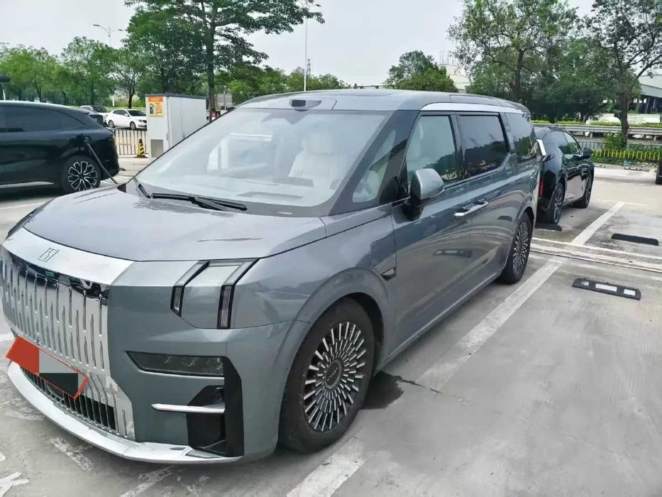 Zeekr 009 4wd naxt va  halol nasiya va foizsiz rassrochka