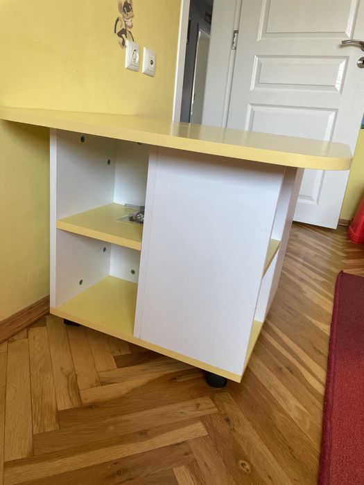 Маса за детска стая