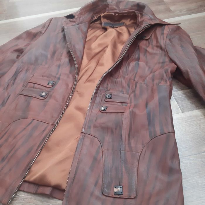 Дамско кожено яке