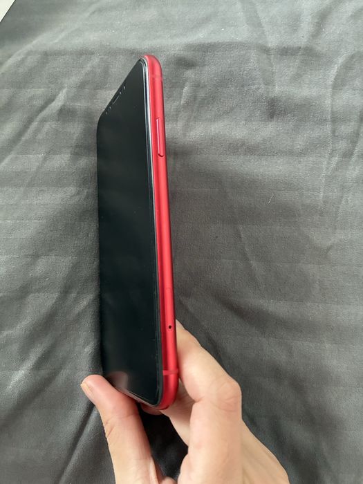 Продавам iPhone11