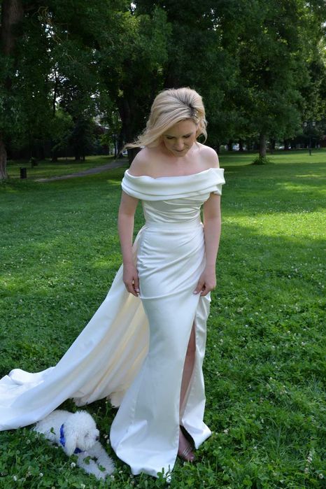 Rochie de mireasa cu trena detasabila