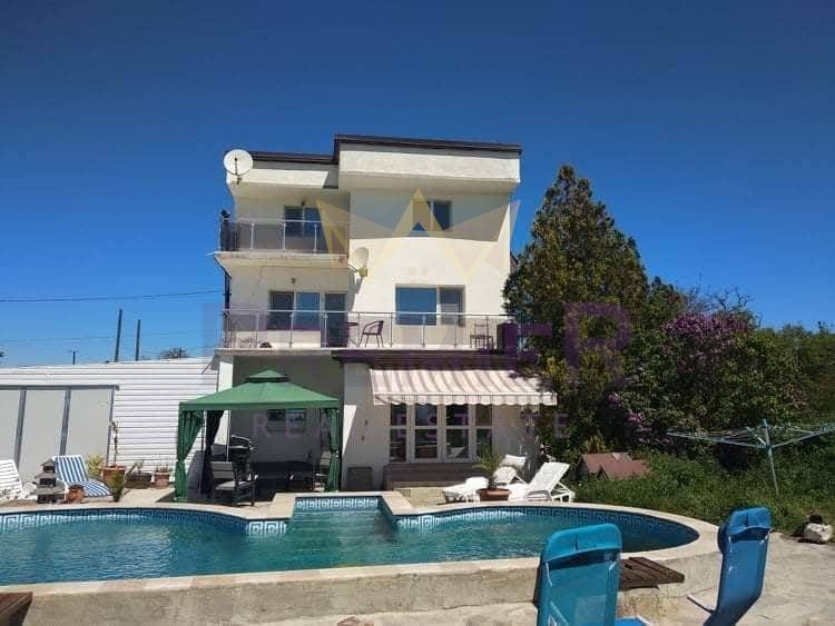 Продава се Къща в с. Топола, Област Добрич - 145 кв.м за 1138 €/кв.м - Снимка #1