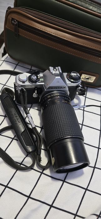 Aparat foto Asahi Pentax ME + obiectiv 80-200mm 1:4.5 + geanta