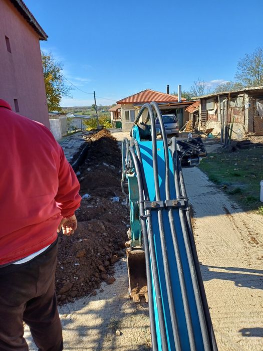 Услиги с мини багер, бобкат и самосвал