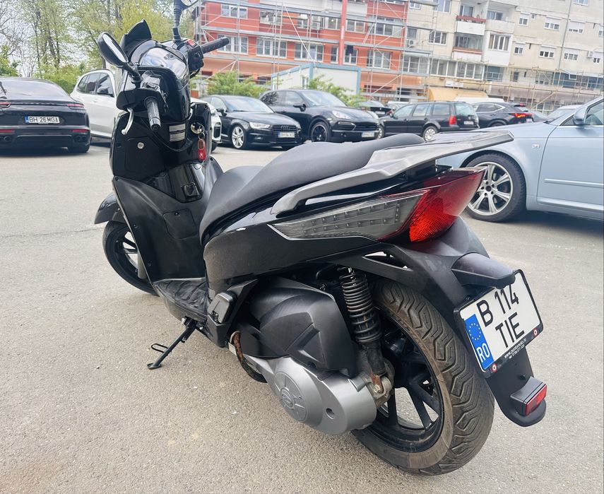 Vand sau schimb Kymco People 300 GTI (yamaha , aprilia , honda )