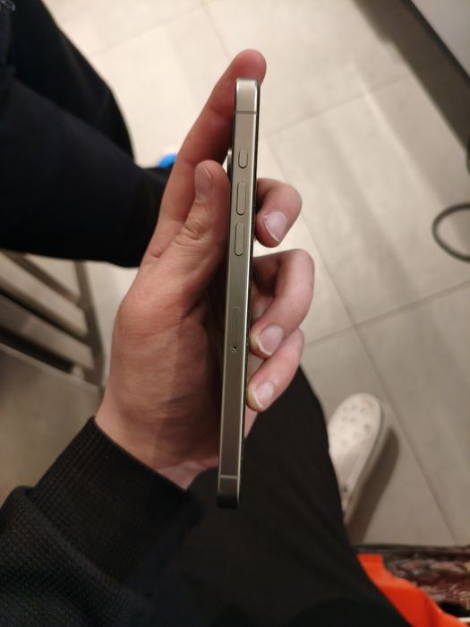 Продаю iPhone 15 Pro Max 256 ГБ (серый)