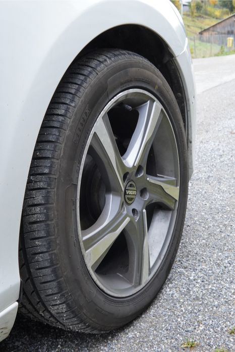 VOLVO V40 2013 — imagine 3
