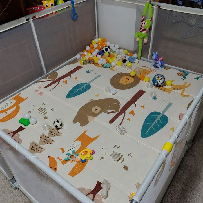 Vând țarc bebe 180 pe 150 cu înălțime 65!