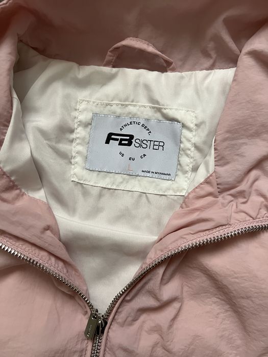 Нова ветровка розова