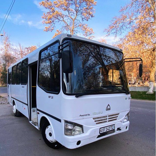 Isuzu avtobus sotiladi