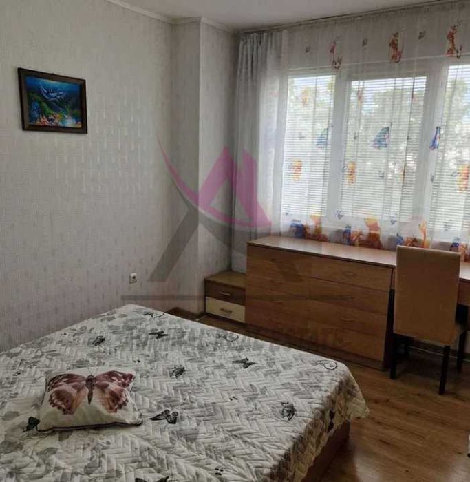 Дава се под наем Тристаен апартамент в Варна, Център - 75 кв.м за 550 € - Снимка #3