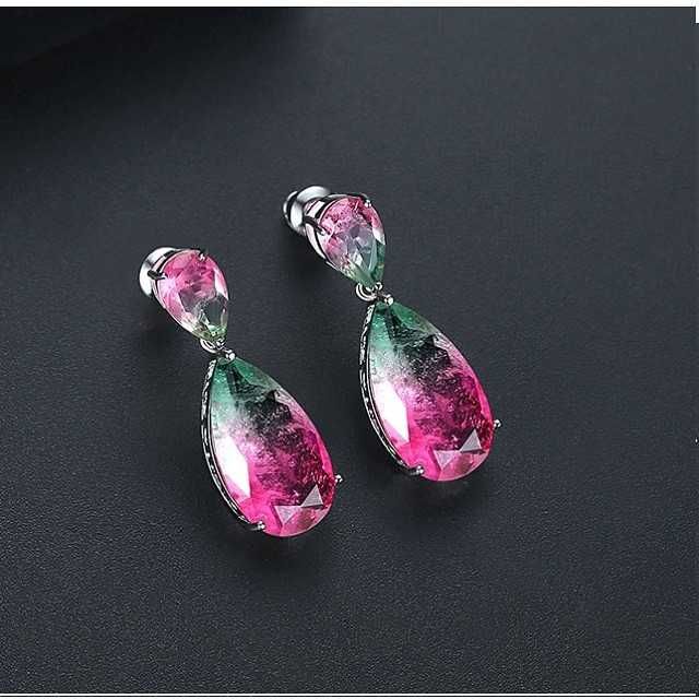 cercei din cristale include cutia