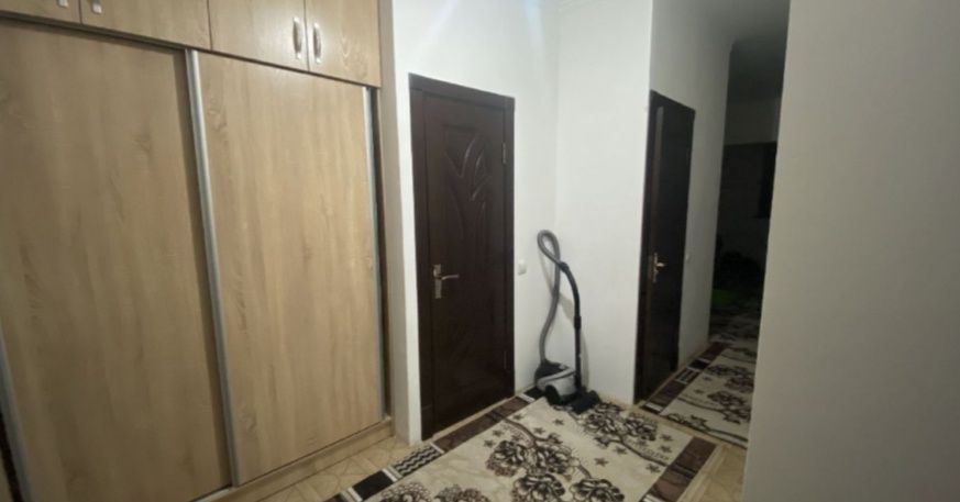 Zaryada 2 xonali kvartira sotiladi