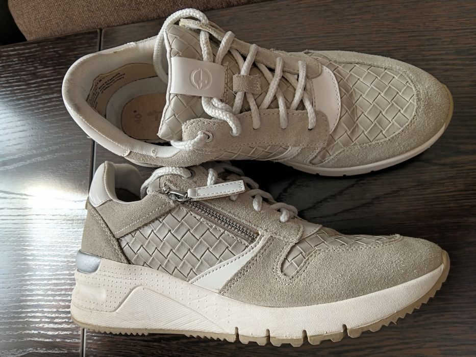 Кроссовки  Tamaris 40р