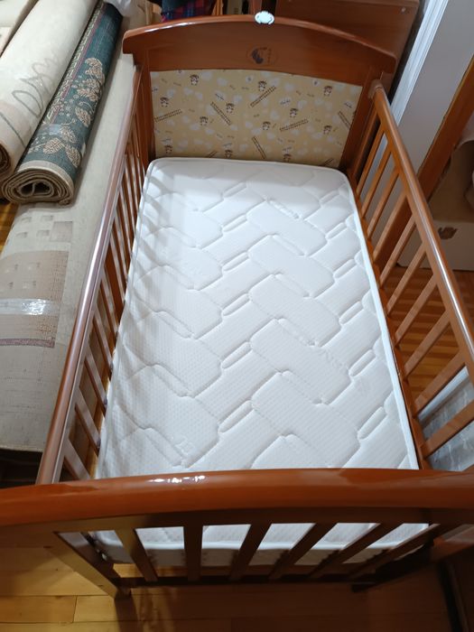 Продается детская кроватка с ортопедическим матрасом