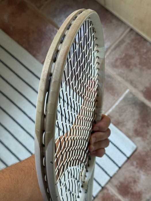 Vând/ schimb yonex vcore 98