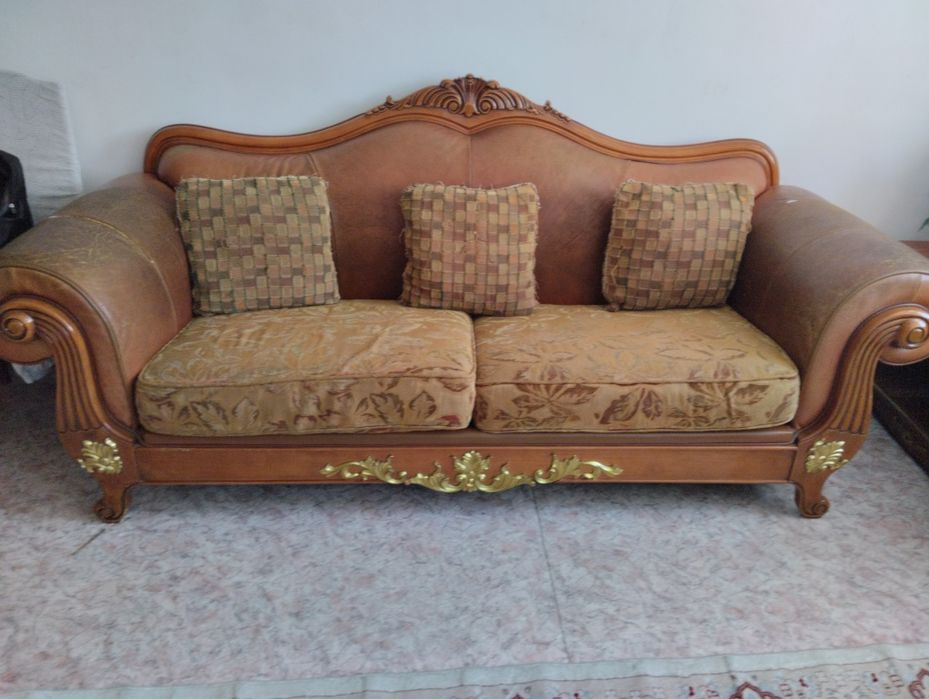 Продам кожанный диван