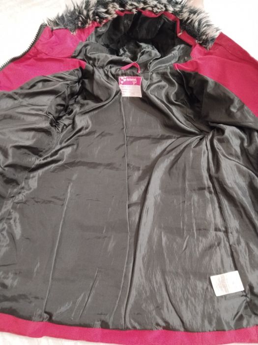 Зимняя куртка девочкам