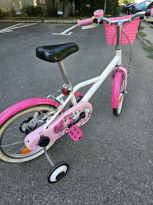 Bicicleta fete cu roti ajutatoare