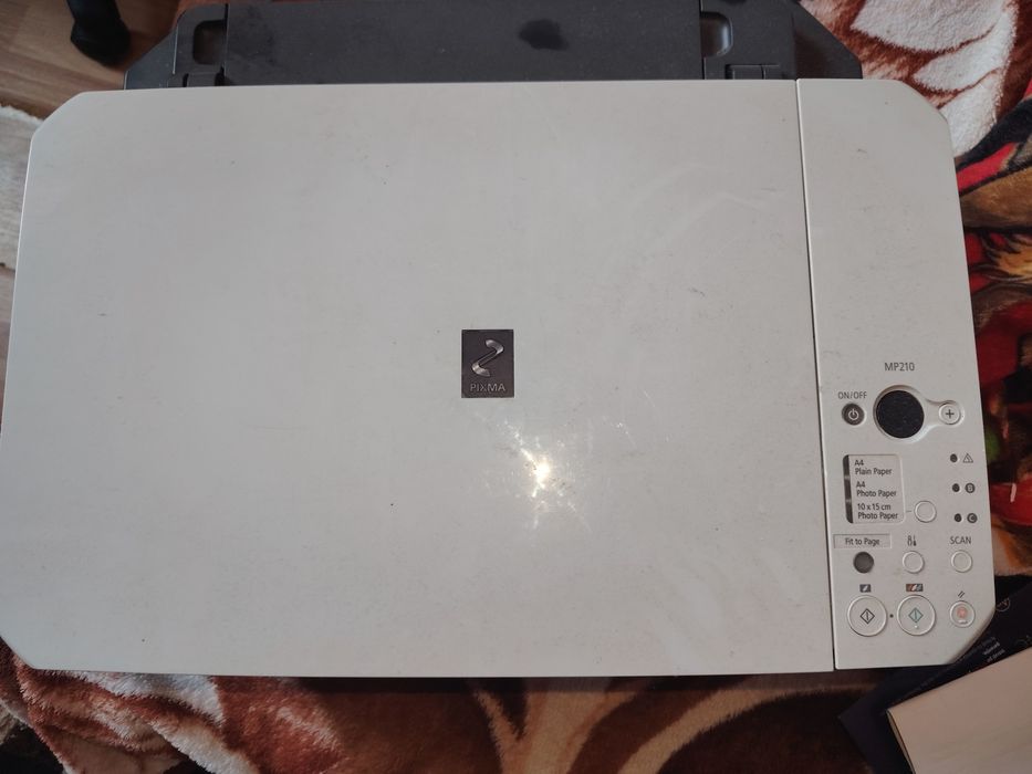 Vând imprimanta,scaner și copiator