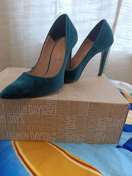 Pantofi stiletto catifea verde, eleganti