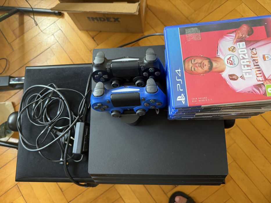 Play station 4 pro  1 TB