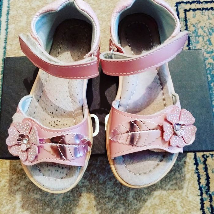 Шикарные сандалики для девочек