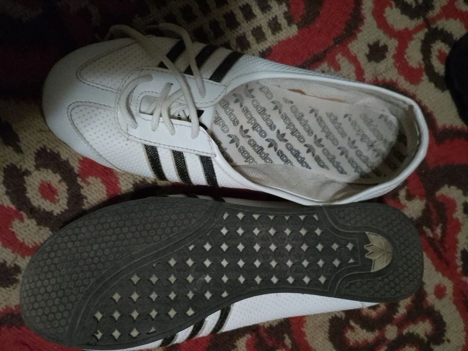 Дамски обувки,маратонки,боти,ботуши