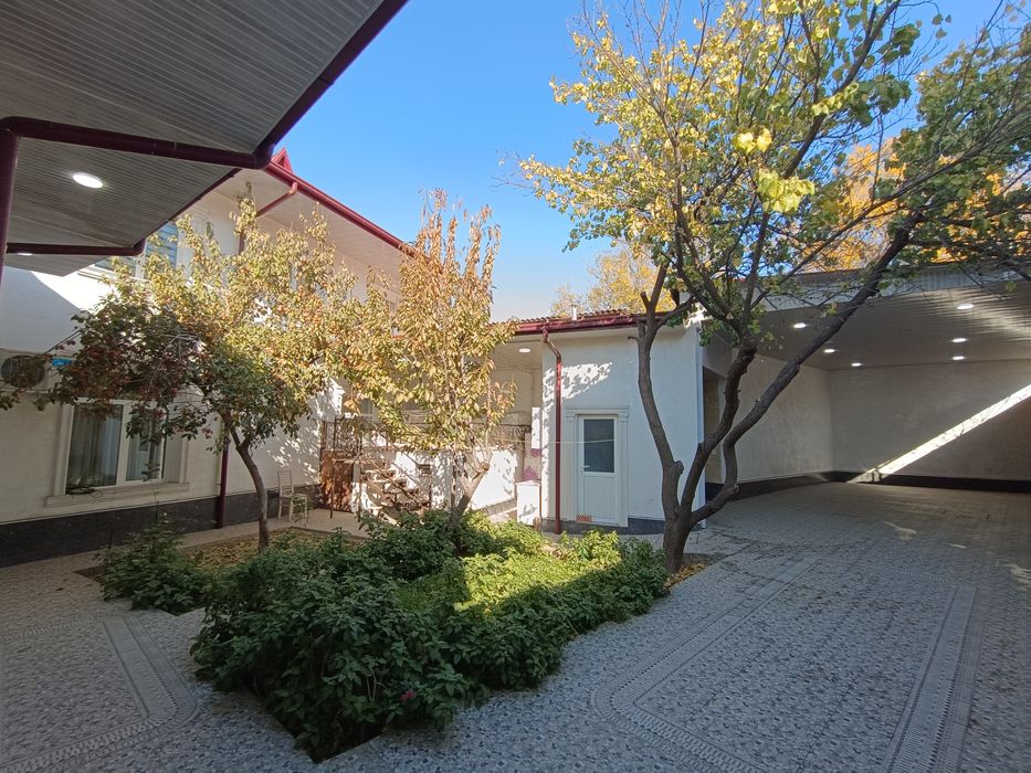 Саламатина 3.5 соток 6 комнат Сдаётся