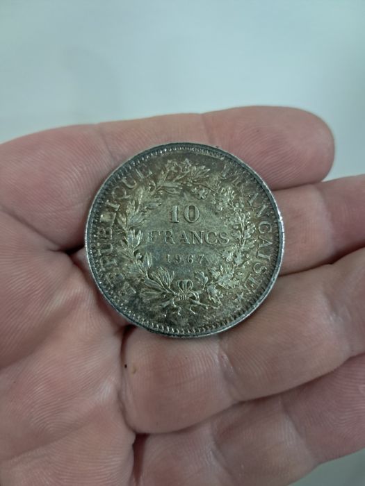 Vând monede de argint si ceasuri vechi