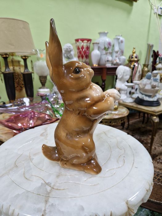 Прекрасна антикварна колекционерска немска порцеланова фигура Goebel