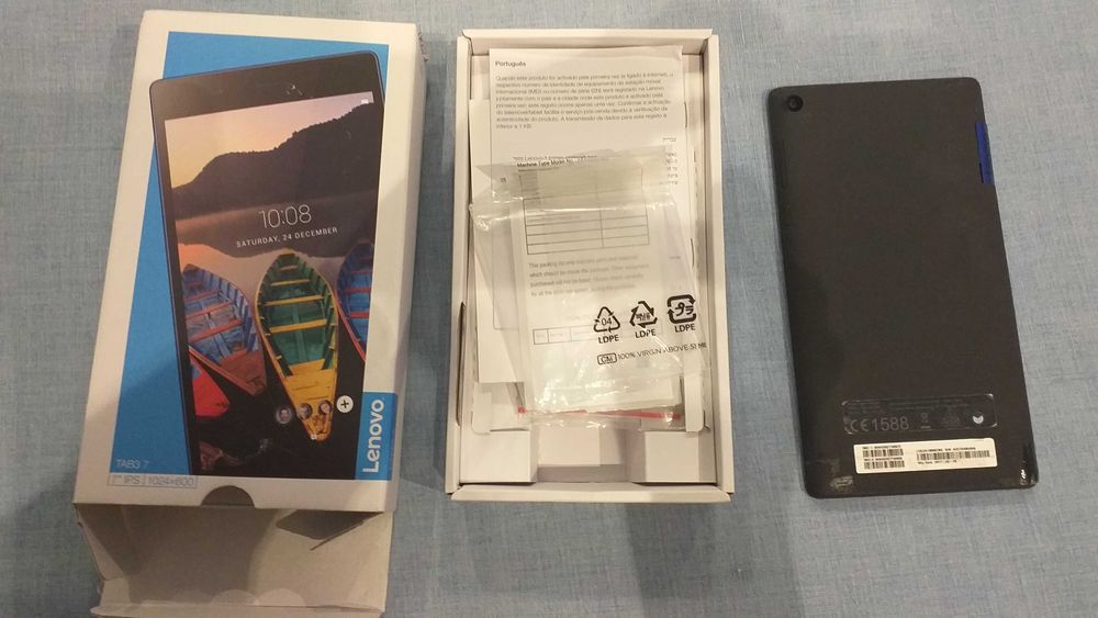 Таблет Lenovo с пукнато стъкло-100лв.
