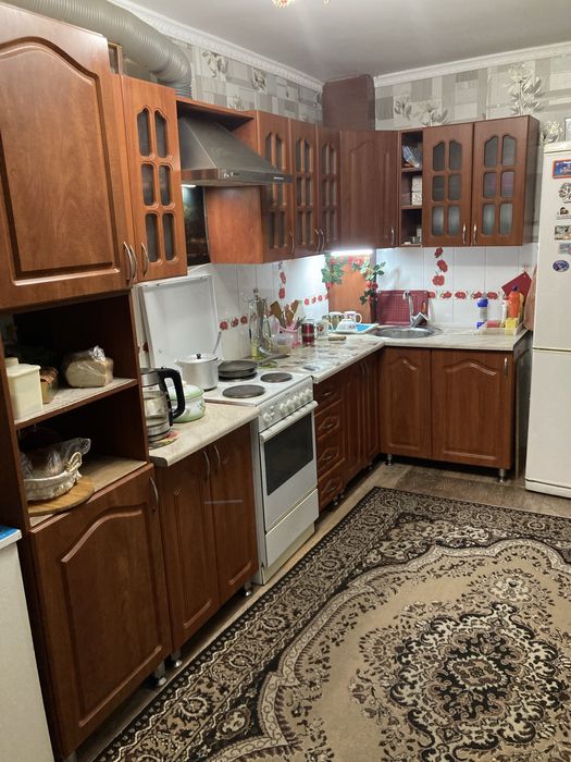 Кухонный гарнитур с плитой