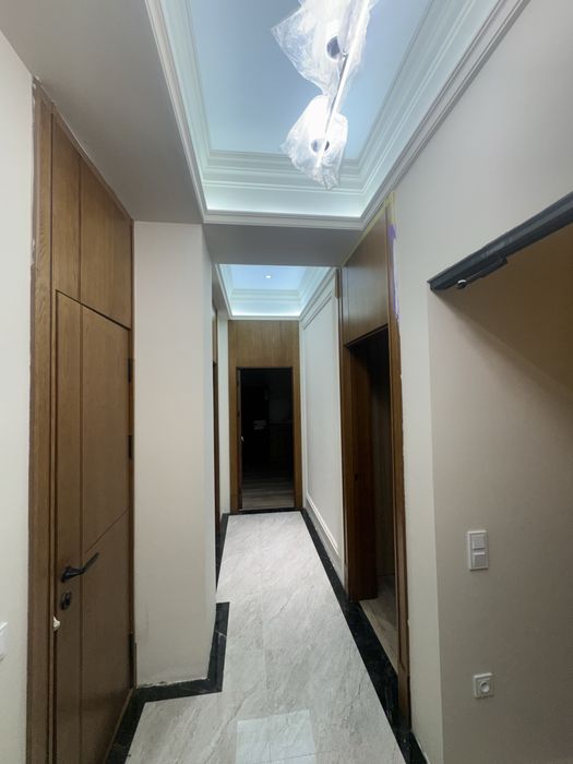 Kvartira Seul baynalminal kochada ijaraga 3 hona odam yashamagan