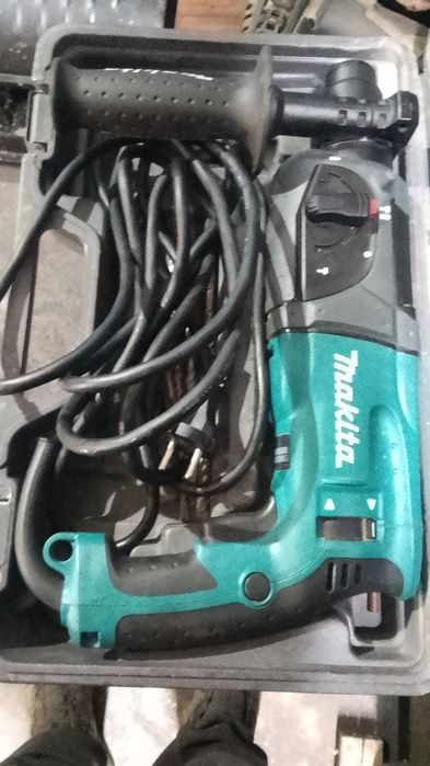 Продам перфоратор Макита оригинал