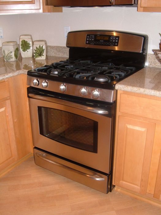 Ремонт газовых плит установка газ плит Вытяжки АГВ и Апог Газовик