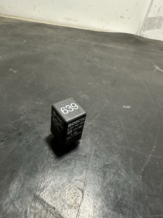 Releu bujii Volkswagen Vw touareg 3.0 TDI BKS CASA 4E0907282A