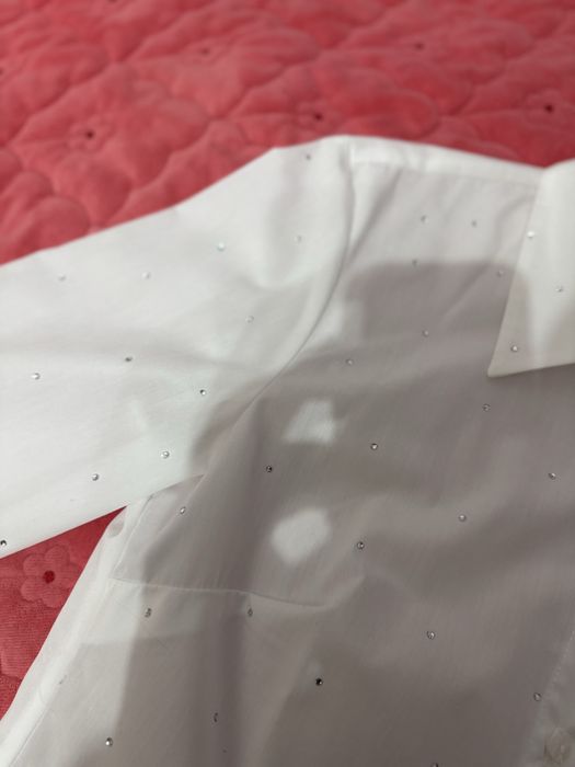 Укороченная рубашка со стразами