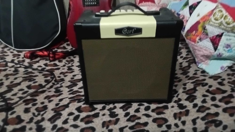 Электро гитара Cort