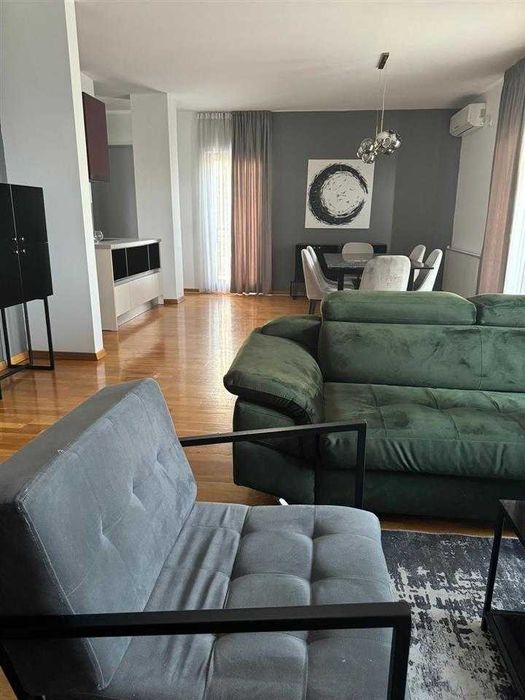 Дава се под наем Двустаен апартамент в Бургас, Братя Миладинови - 57 кв.м за 255 € - Снимка #1