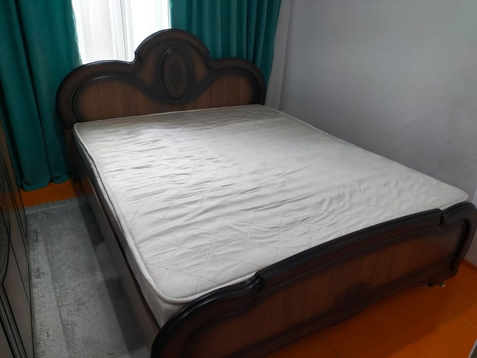 Продам шифоньер, кровать( комплект)